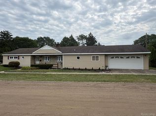 32223 Woodbrook Dr, Wayne, MI 48184