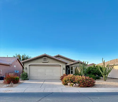 1444 E Las Colinas Dr Photo 1