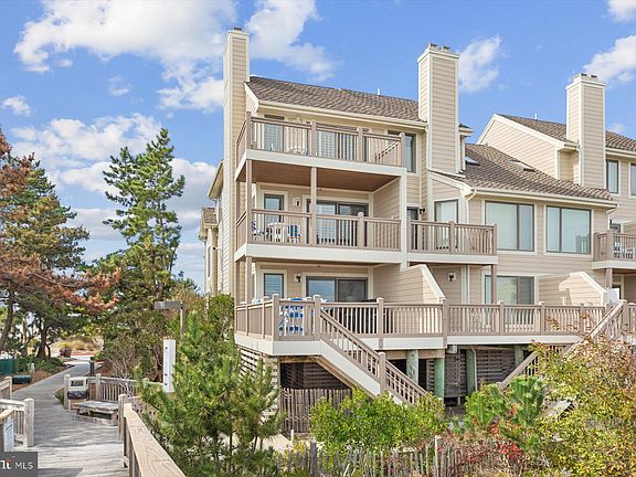4th image of 40087 E Oceanside Dr Unit 8