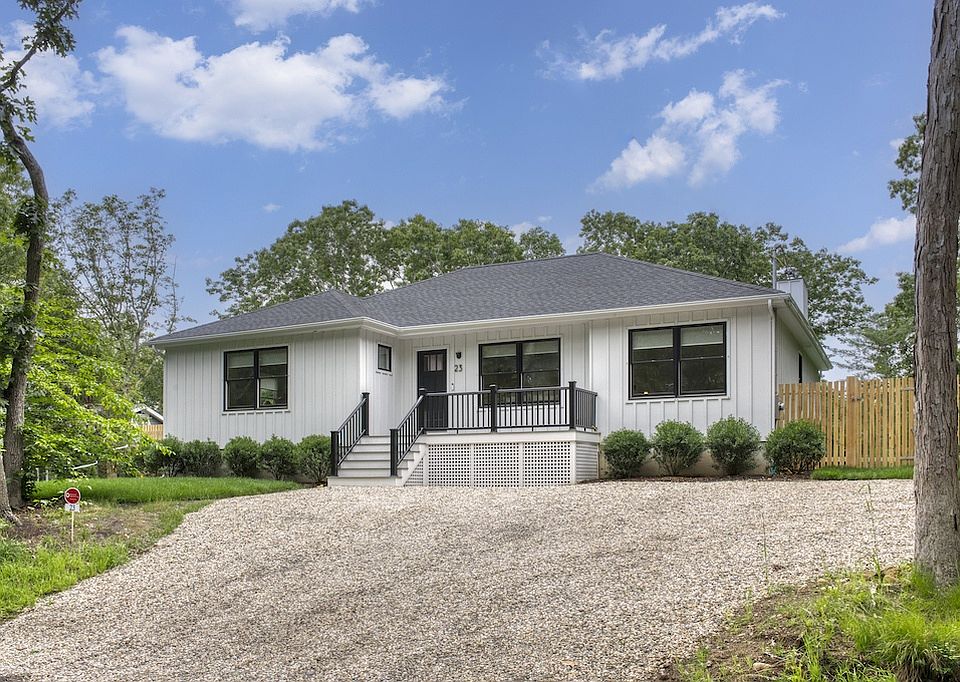 1st image of 23 Crystal Dr