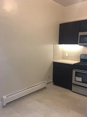 Rented by R New York | media 52