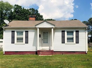 502 S Maple St, Dallas, NC 28034