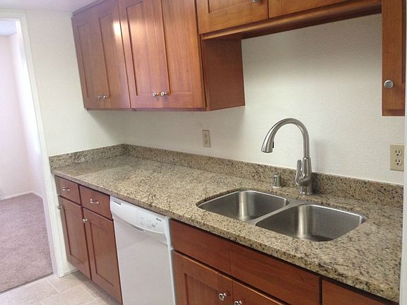 4th image of 10411-10417 7th St E