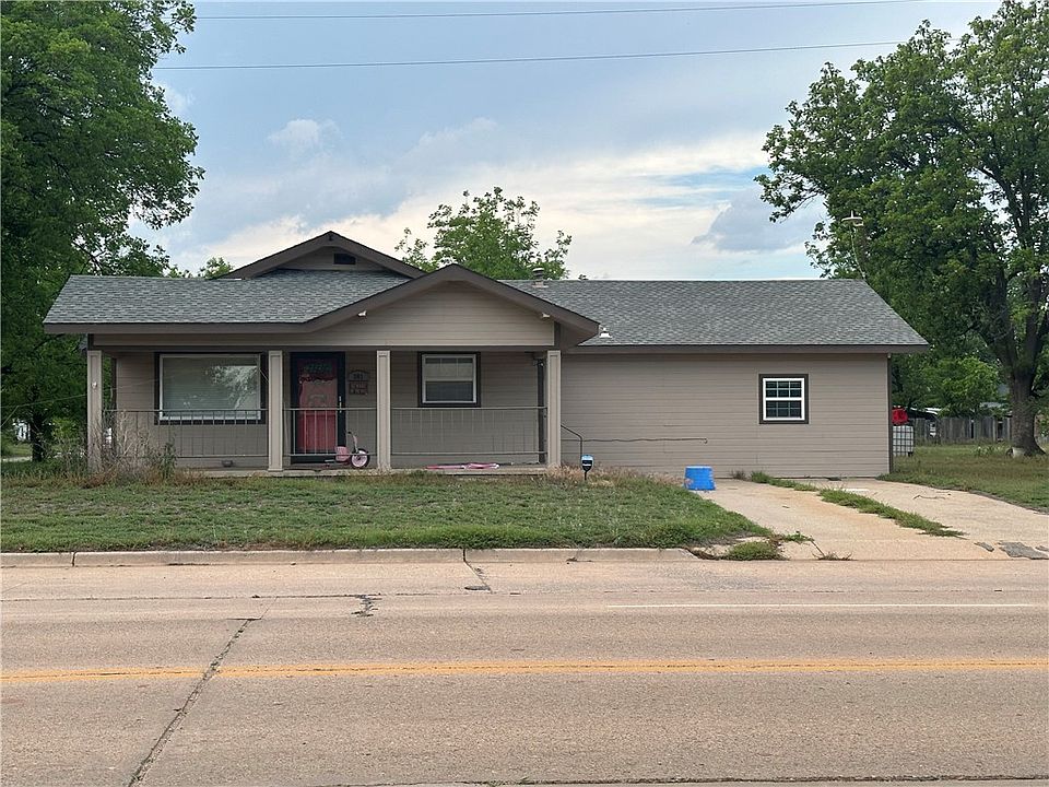 301 E Roger Miller Blvd, Erick, OK 73645 MLS 1062599 Zillow