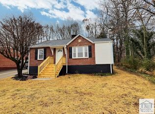 40 Halifax Dr, Collinsville, VA 24078