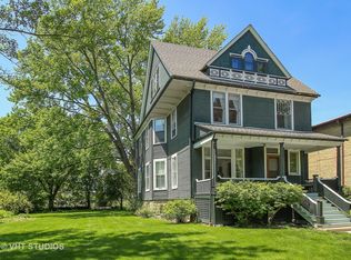 113 S Elmwood Ave, Oak Park, IL 60302