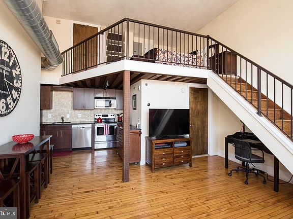 5th image of 1201-15 Fitzwater St #407