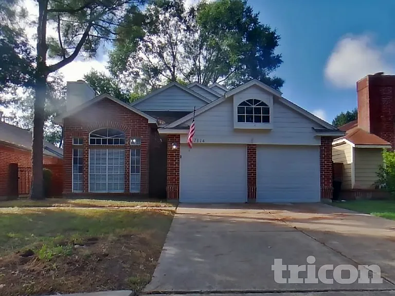 7114 River Garden Dr — Photo 2
