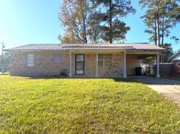 611 Magnolia St, New Llano, LA 71461