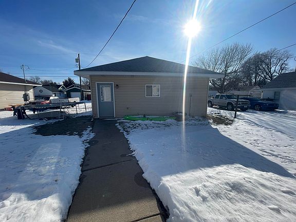 4th image of 315 E 29th St