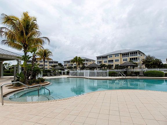 4th image of 8540 Amberjack Cir #B3