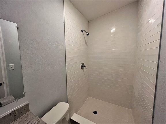 3rd image of 4004 W Olive St
