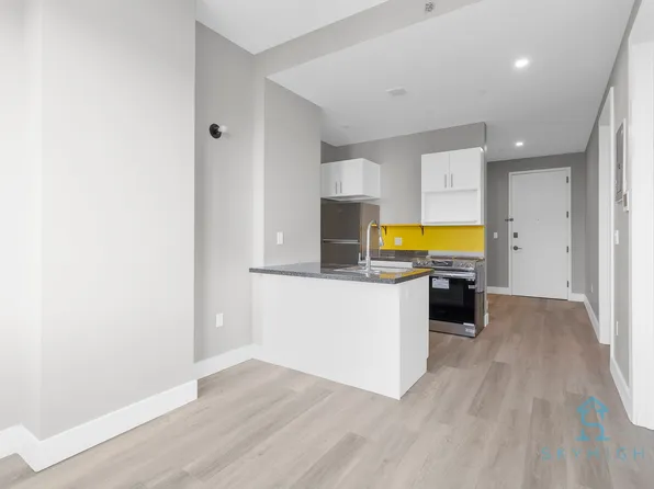 641 East 28th Street image 1 of 16