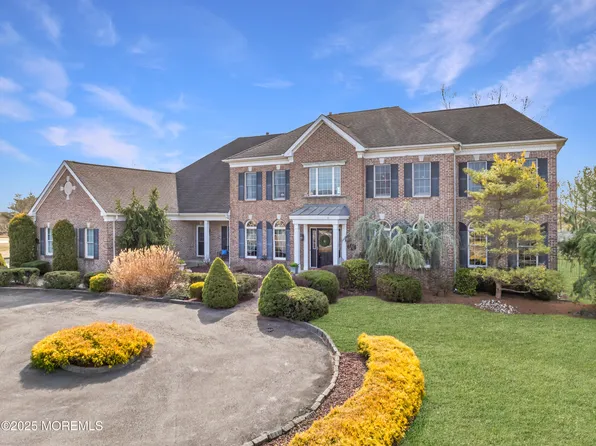 18 Equinox Lane, Freehold, NJ 07728