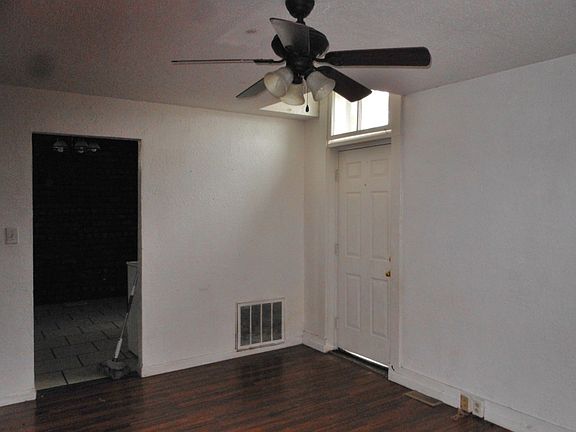 3rd image of 821 Niedringhaus Ave APT D