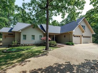 27 Loyola Dr, Hot Springs Village, AR 71909