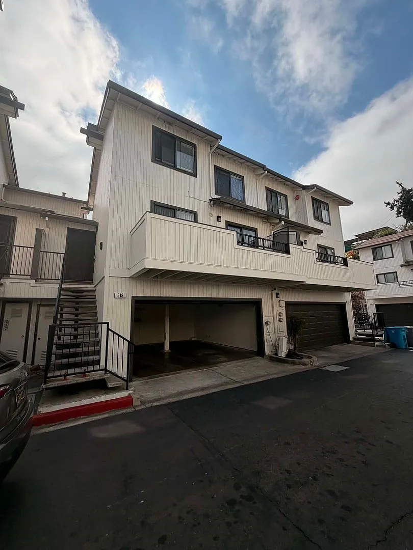 Beautifully Upgraded Vallejo Condo With Two-Car Garage! — Photo 2