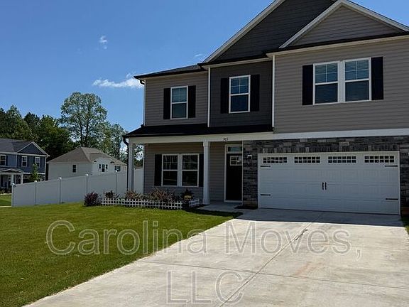2nd image of 903 Gibbs Rd