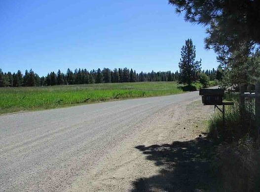 Exterior Neighborhood (street photo)
