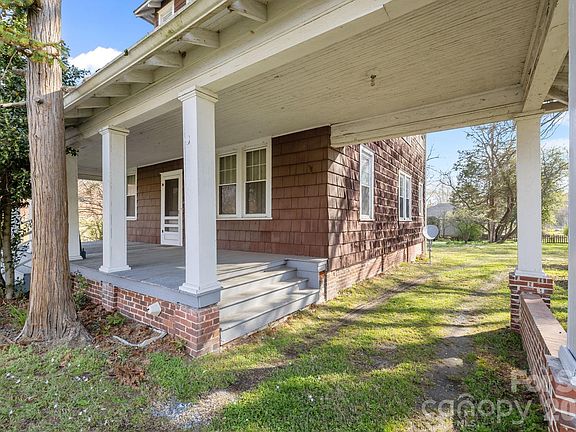 2nd image of 208 S Myrtle School Rd