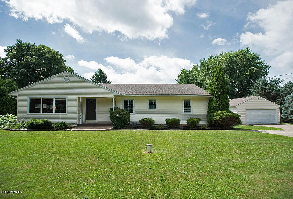 3246 B Dr S photo 1