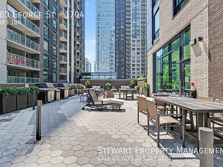 180 George St #1704 — Photo 12