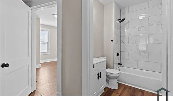 220 Clay St — Photo 10