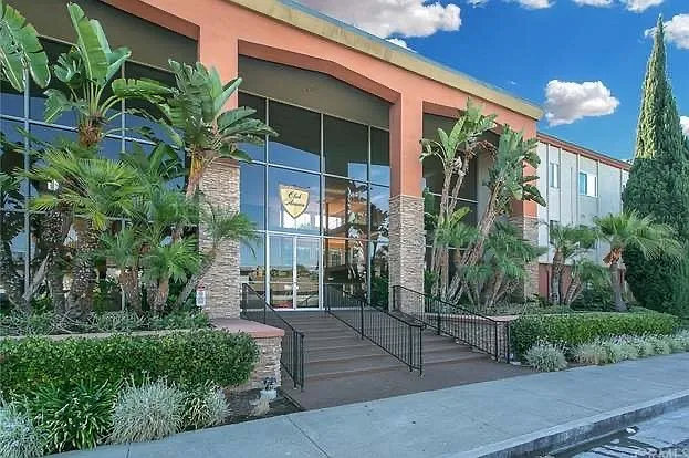 400 N Acacia Ave #C23