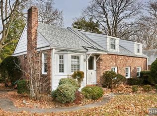 94 Main St, Emerson, NJ 07630