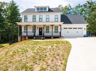 135 Whitman Ct, Taylorsville, NC 28681