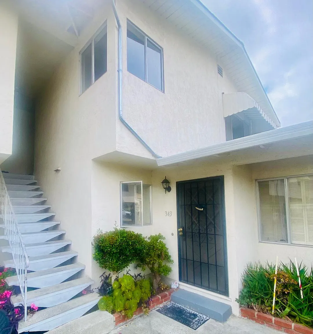 2 bed, 990 sqft, $2,495 — Photo 2