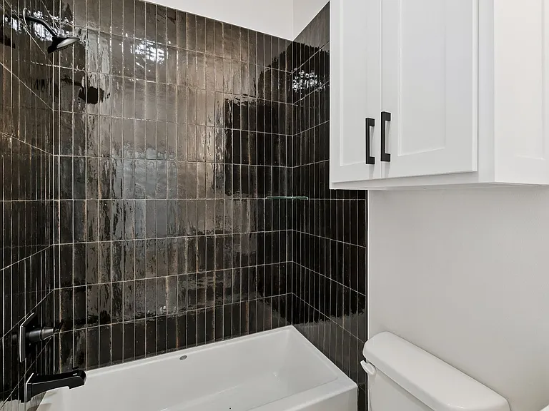 18821 Selah Way — Photo 34