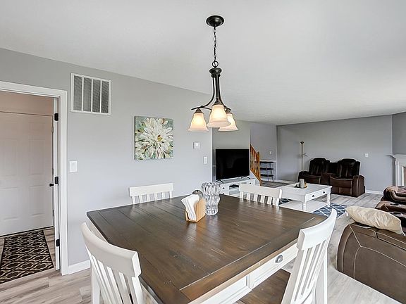 5th image of 204 Blue Quail Pl