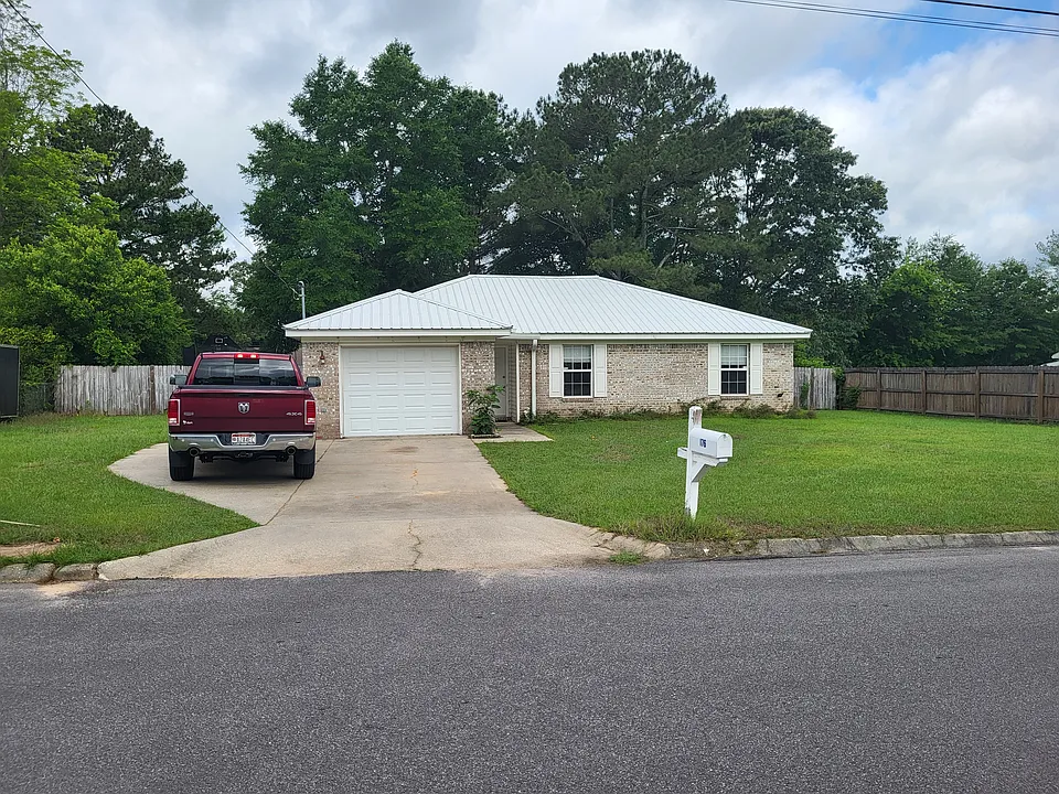 176 Ashley Dr
