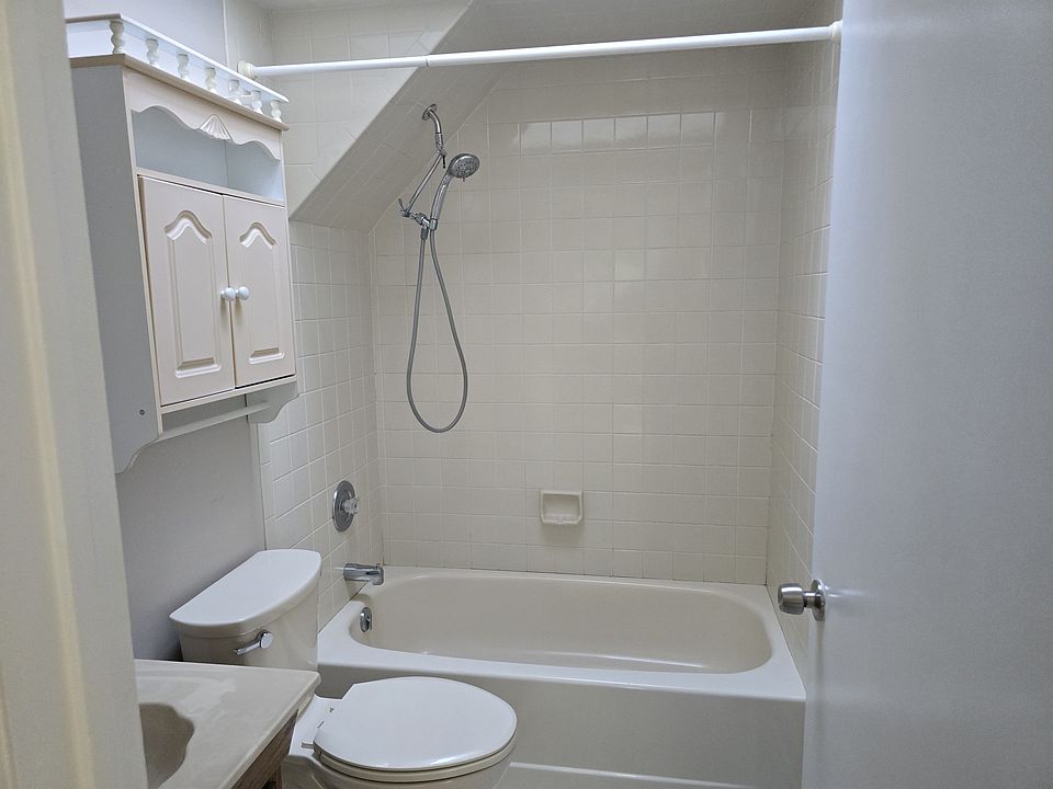 1st image of 105 Surf Dr
