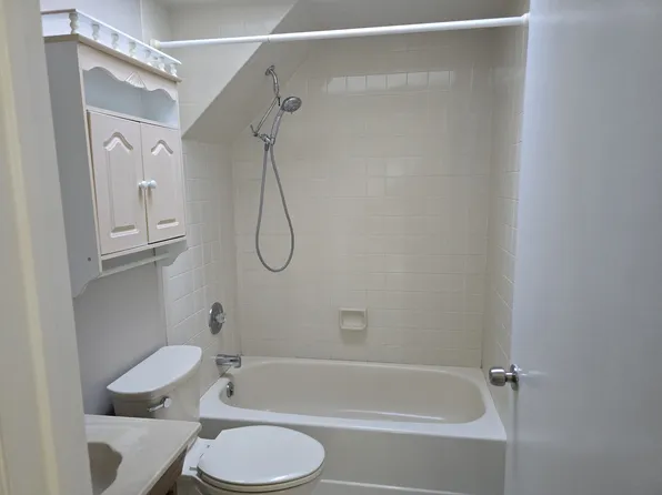 105 Surf Dr, Seaside Park, NJ 08752