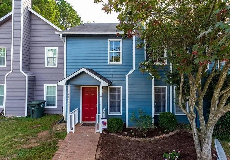 1405 Kennesaw Trace Ct NW — Photo 1