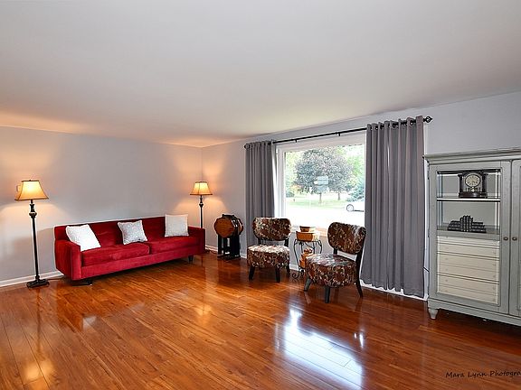 3rd image of 1529 Kenilworth Pl