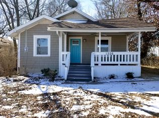 1506 E Olive St, Springfield, MO 65802