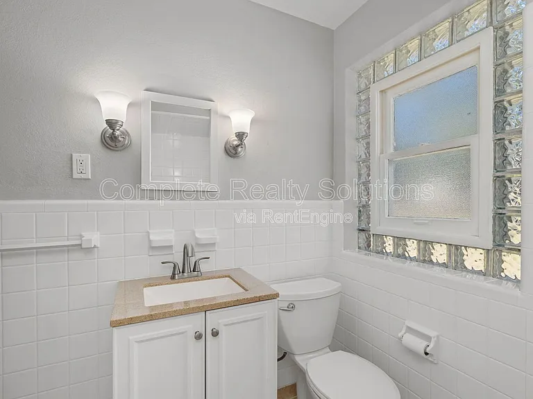 524 Gerald Pl — Photo 25