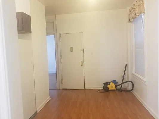 Rented by Frank Valvo Real Estate | media 11