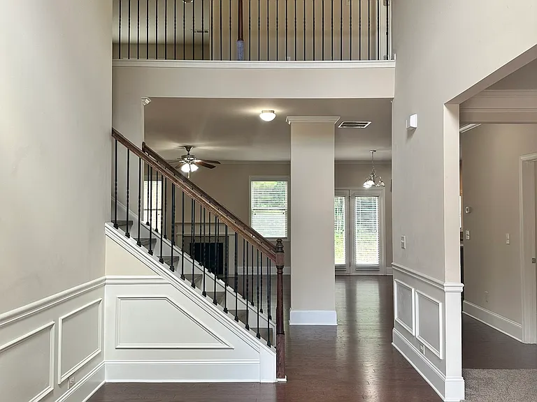 1610 Apple Blossom Dr — Photo 2