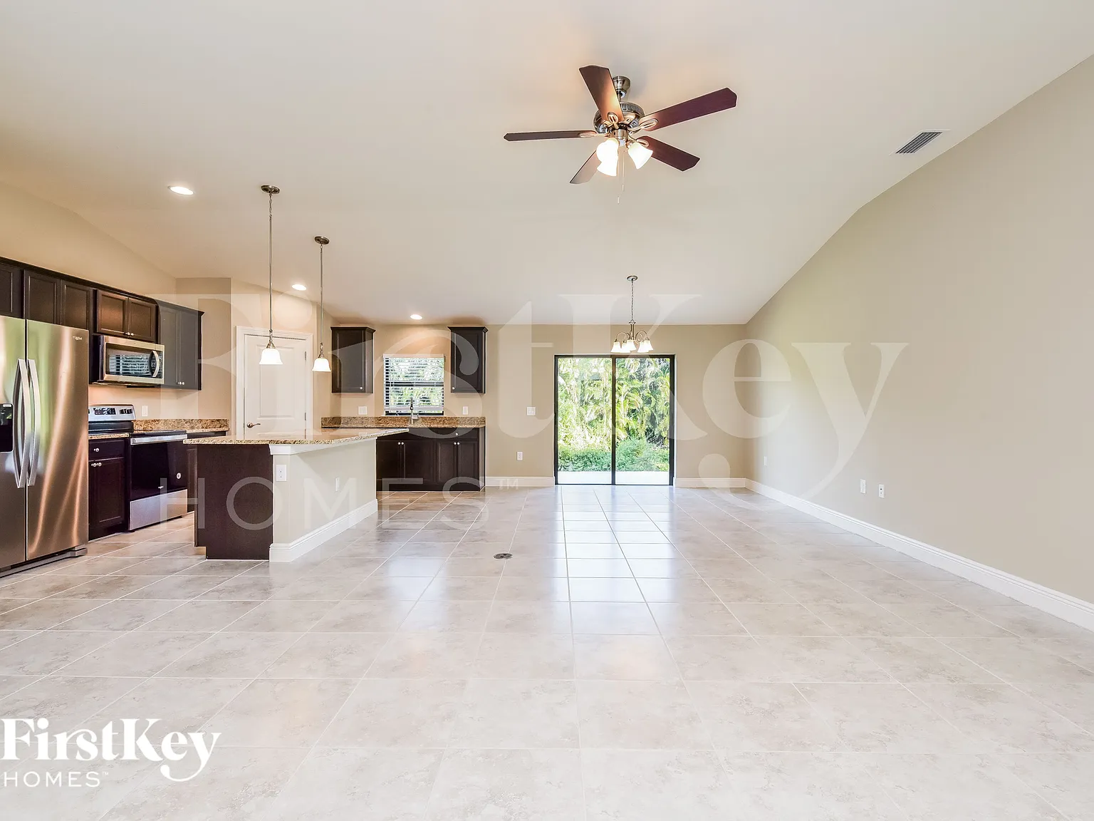 3 bed, 2.0 bath, 1670 sqft, $2,655 — Photo 3