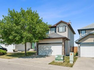 150 S Hidden Hills Ter NW, Calgary, AB T3A 6E3