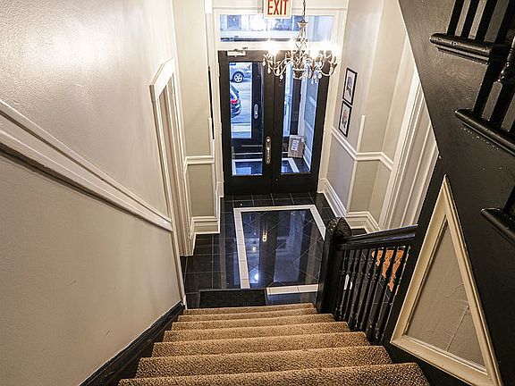 4th image of 1714 W Leland Ave #16