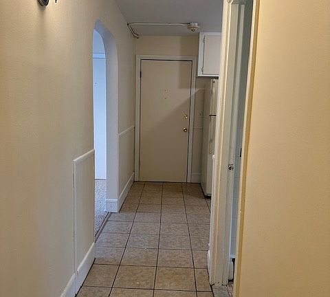 4th image of 101 N Broadway #206