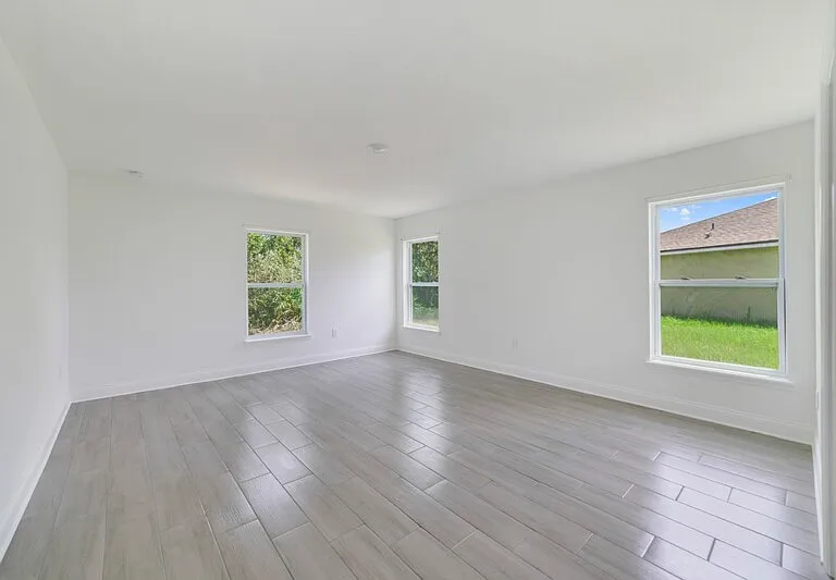 417 Saint Johns Ln — Photo 10