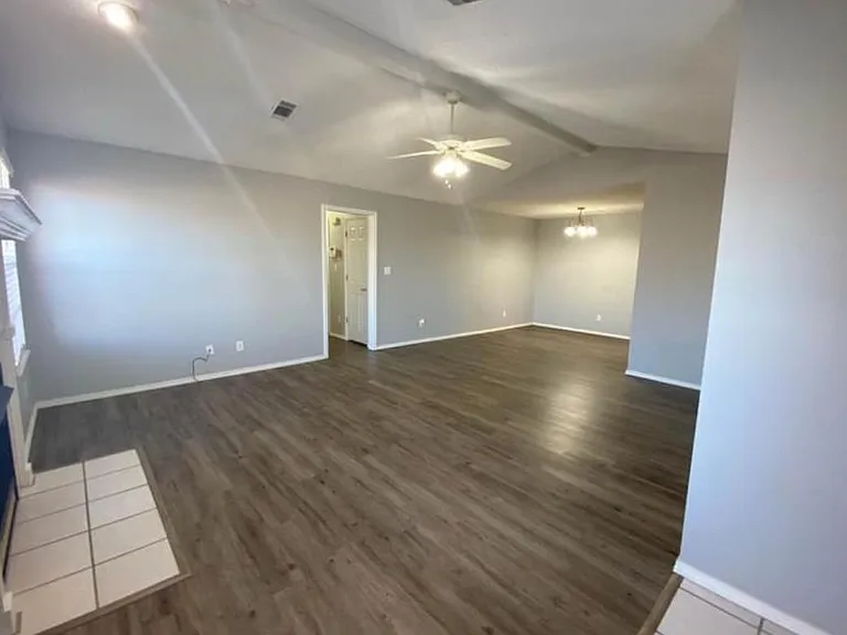 405 Rena Rd — Photo 2