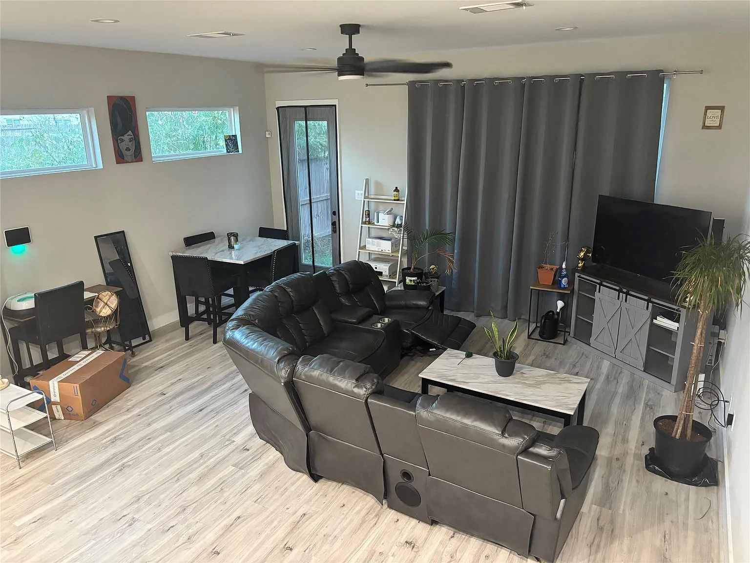3 bed, 2.5 bath, 1856 sqft, $2,450 — Photo 4