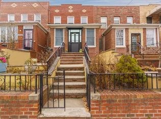 2164 38th St, Astoria, NY 11105